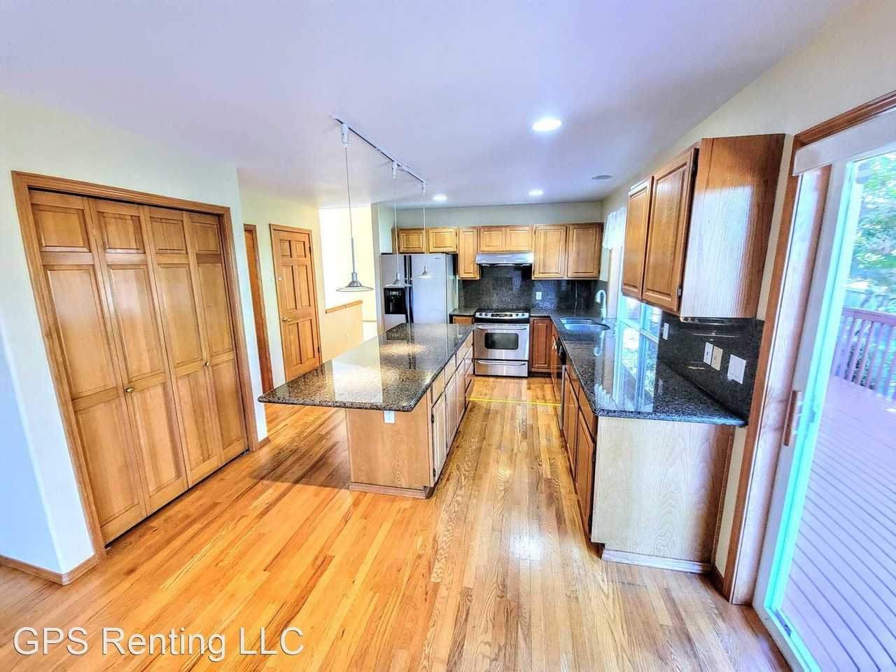 19622 110th Pl Ne - Photo 2 of 26