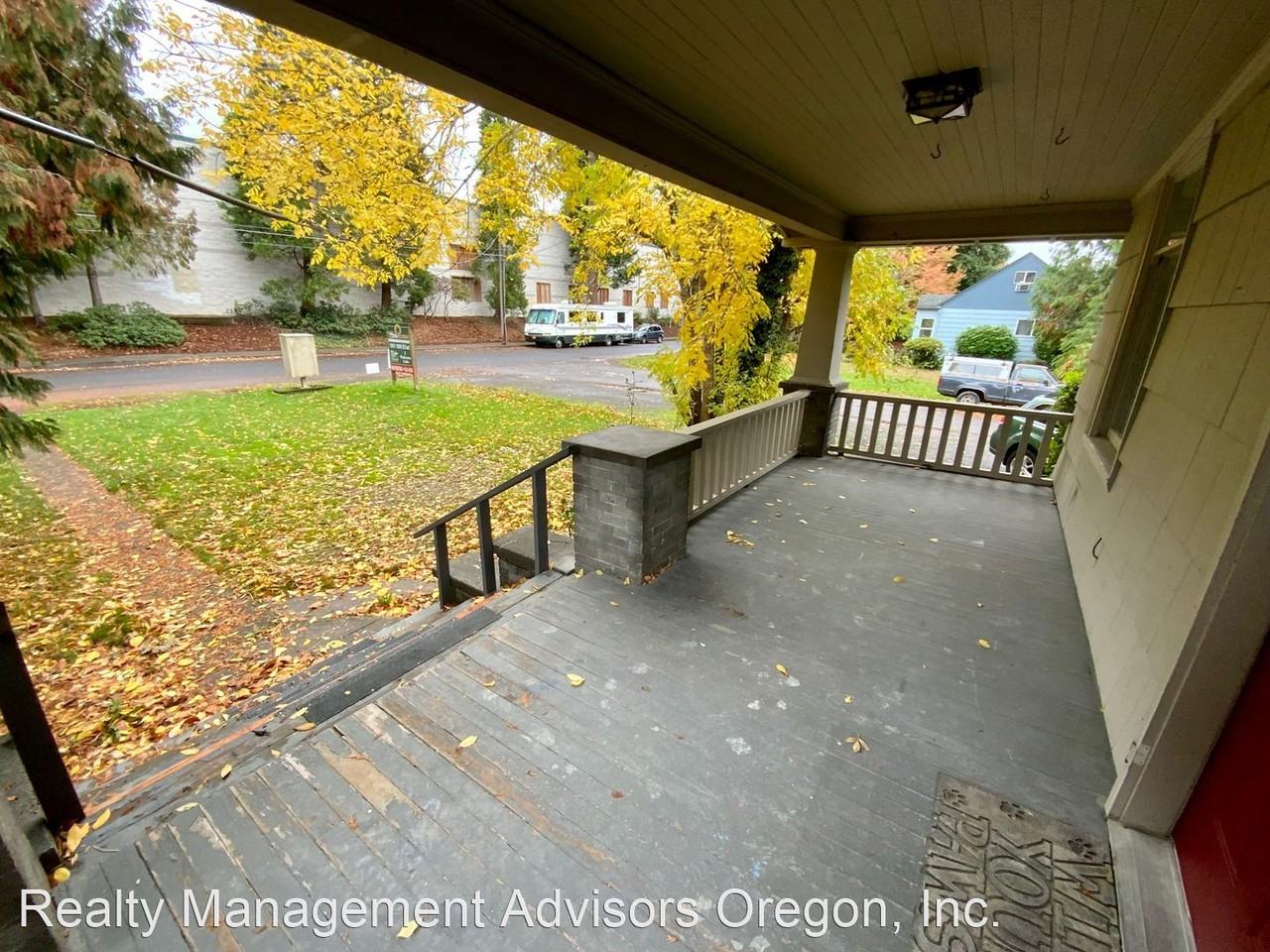 15065 15093 SE East Avenue Apartments in Milwaukie Heights, Oak Grove