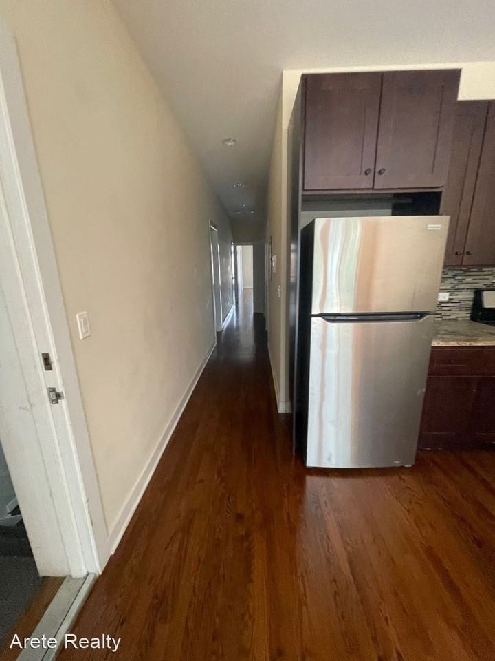 3128 W WALTON ST - Photo 3 of 10