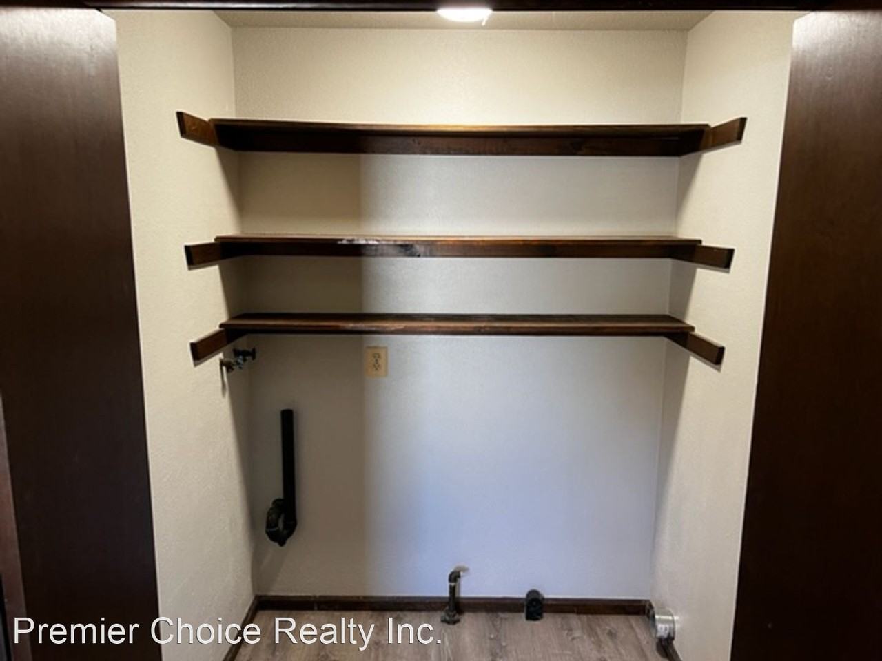 36-38 Hope Farms Dr - Photo 3 of 10