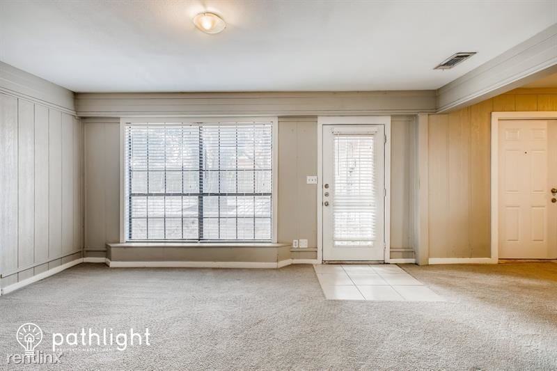 100 Hacienda Dr - Photo 2 of 12