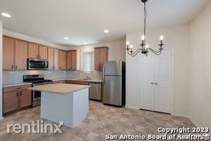 7671 Pecos Rdg - Photo 2 of 17
