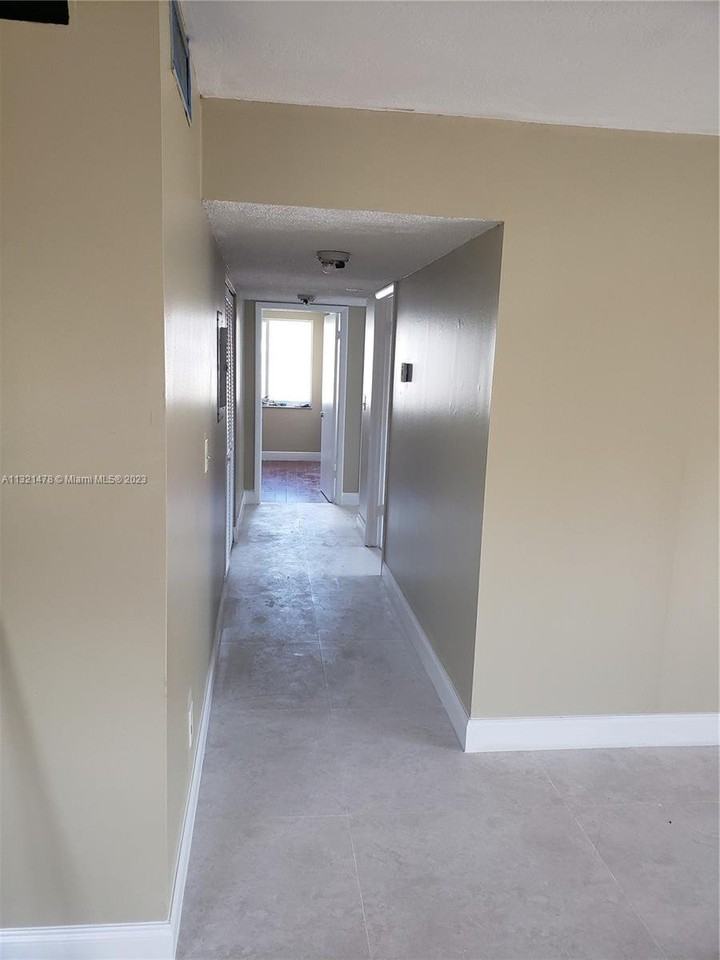 1930 Nw 119th St #722 - Photo 3 of 8