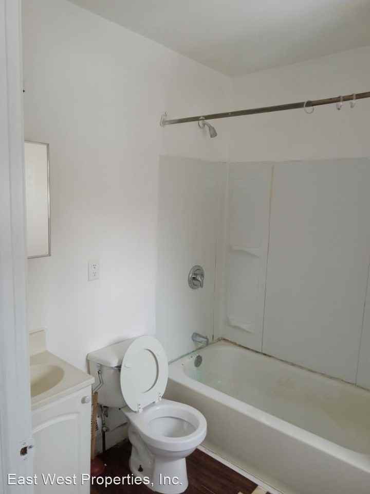 127-129 Holland St. - Photo 3 of 9