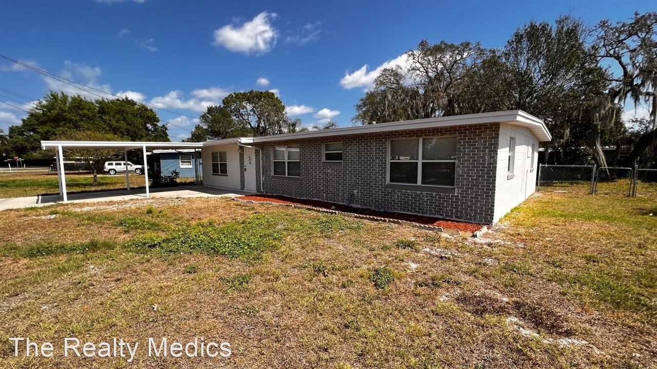 2480 29th St Nw - Photo 3 of 19