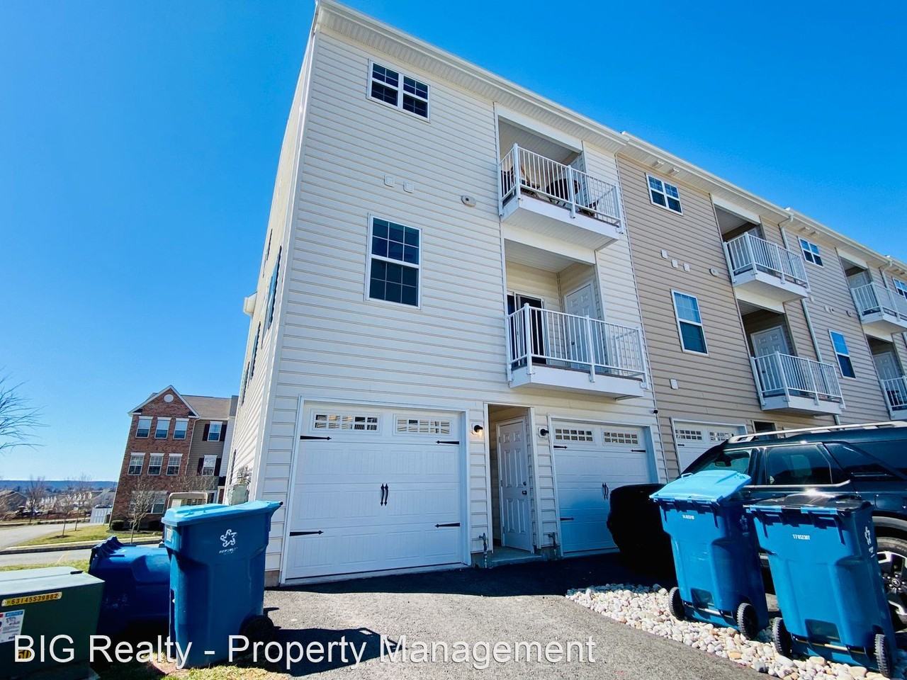 3068 Goshen Dr - Photo 3 of 18