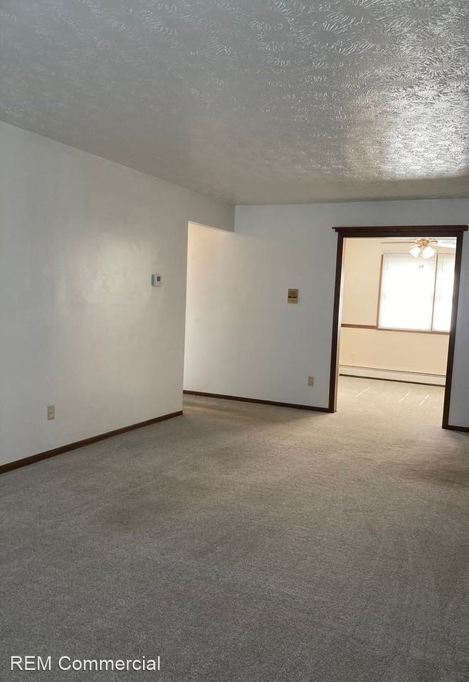 8421 - 8423 Colwyn Ct - Photo 2 of 12