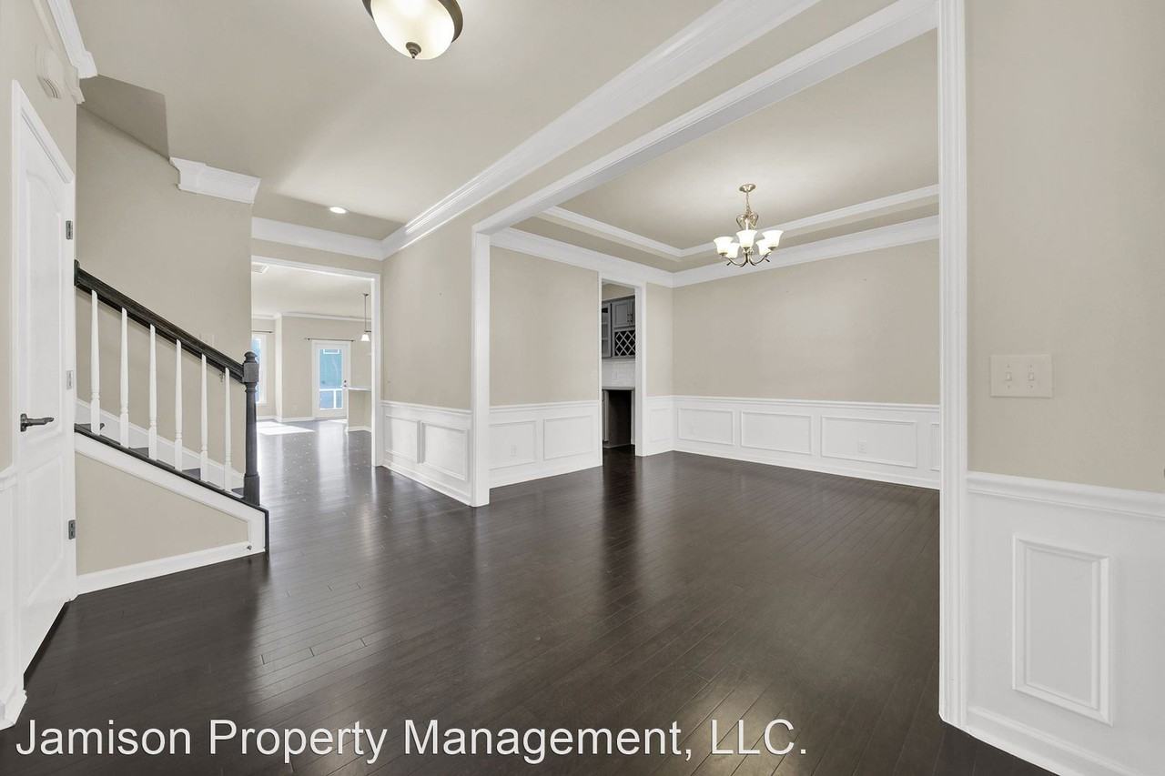 5002 Belleroyal Ct - Photo 2 of 45