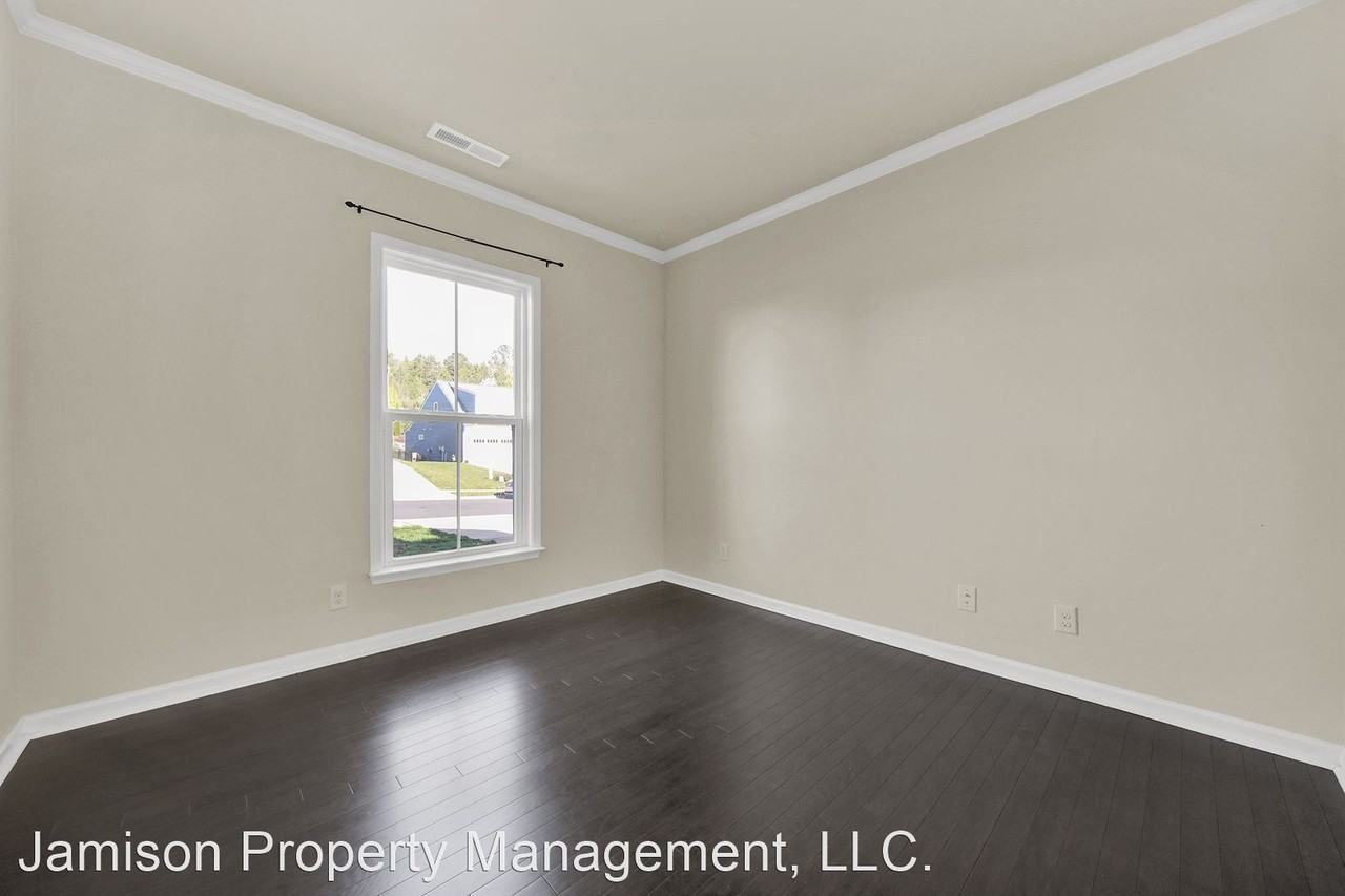 5002 Belleroyal Ct - Photo 3 of 45