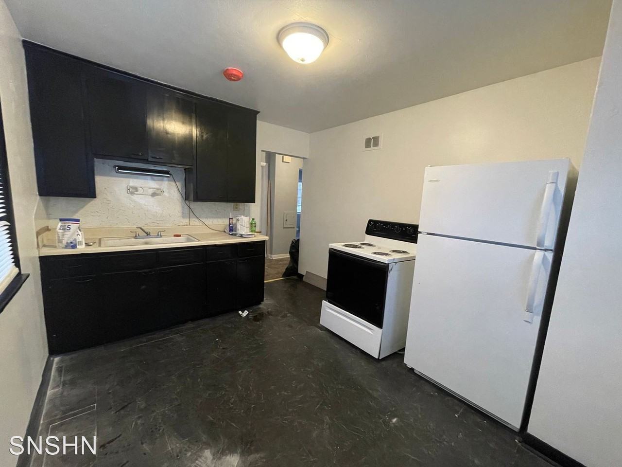 38213823 N 39th St Apartments 3821 N 39th St, Milwaukee, WI 53216