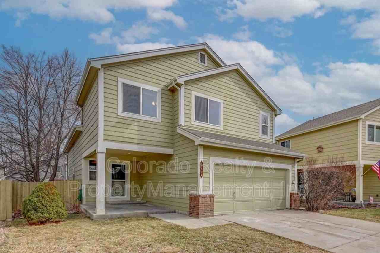 17624 Peyton Dr - Photo 2 of 45
