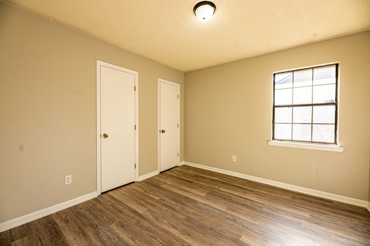 724 Timber Ridge Trl - Photo 4 of 9