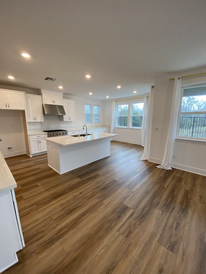 4237 Torrey Grove Way - Photo 3 of 26