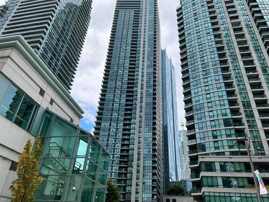 16 Harbour Street #4405