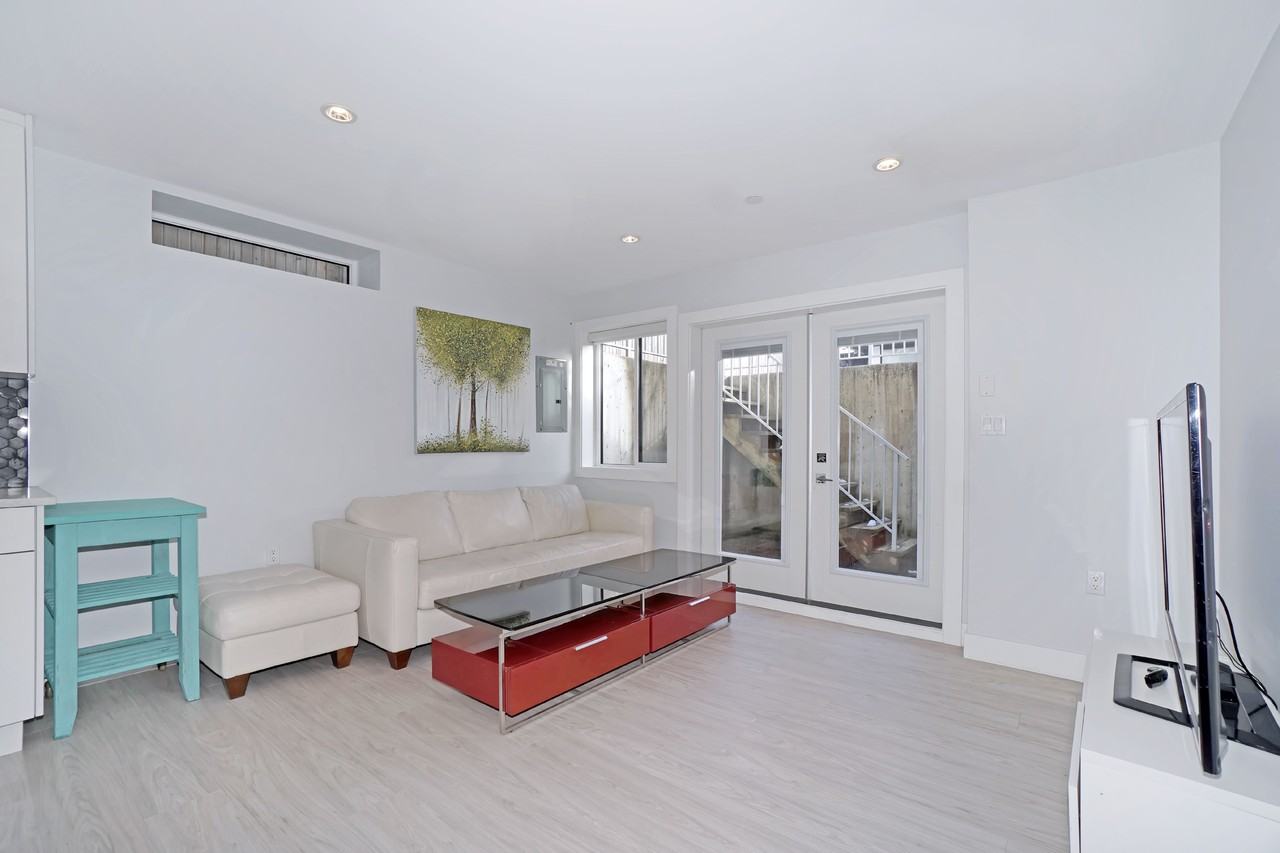 2712 East 7th Avenue - Photo 5 of 23