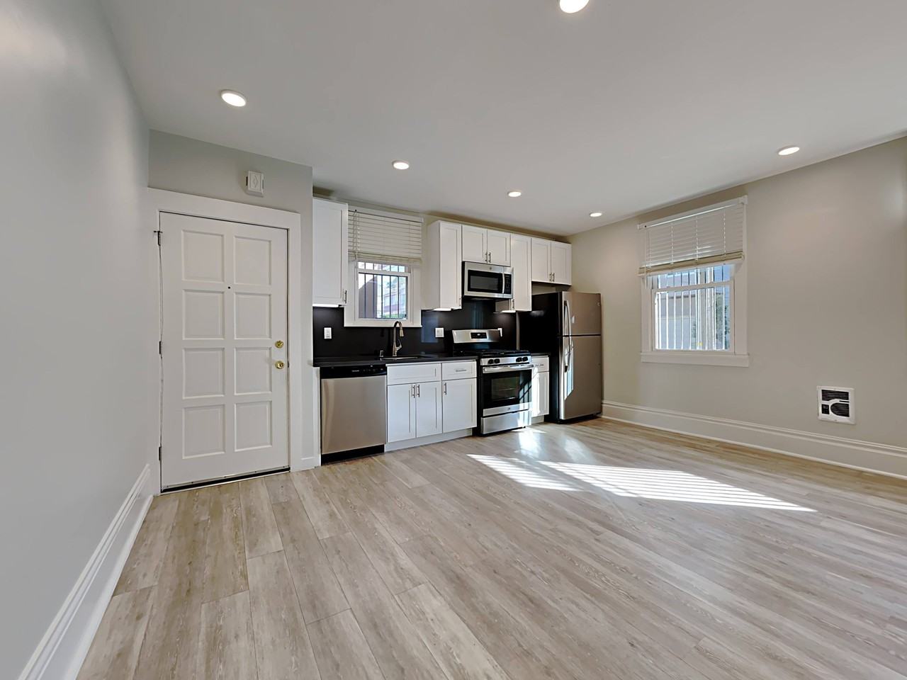 1964-72 Filbert St. - Photo 4 of 10