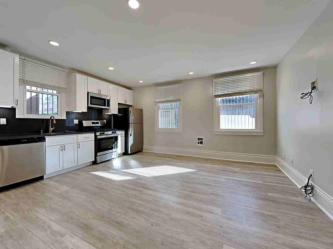 1964-72 Filbert St. - Photo 5 of 10