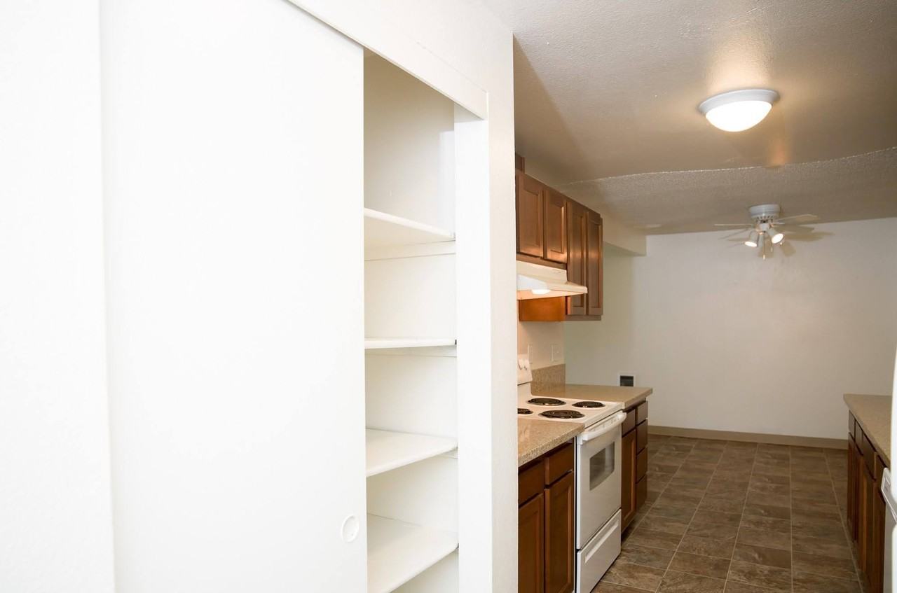 Meadow Ridge Apartments - Photo 4 of 26