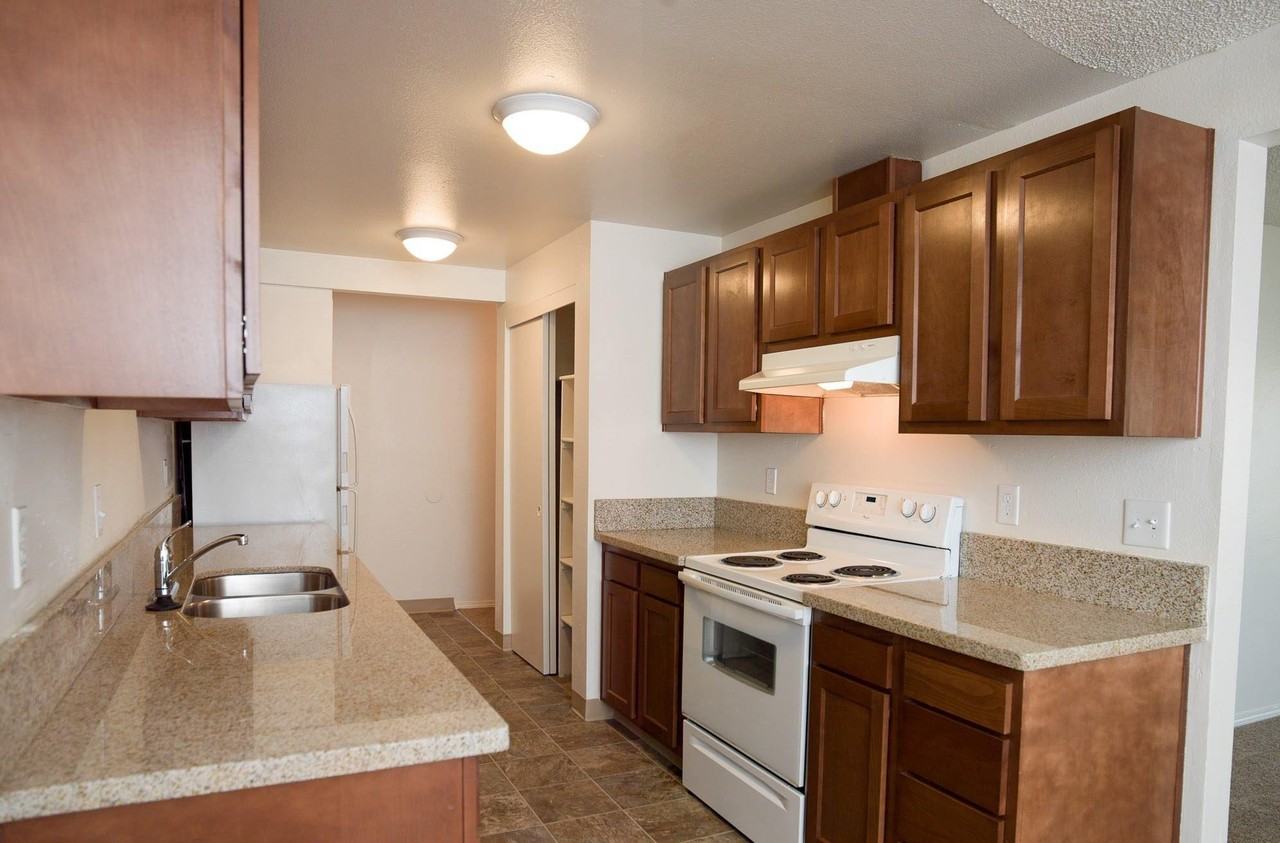 Meadow Ridge Apartments - Photo 5 of 26