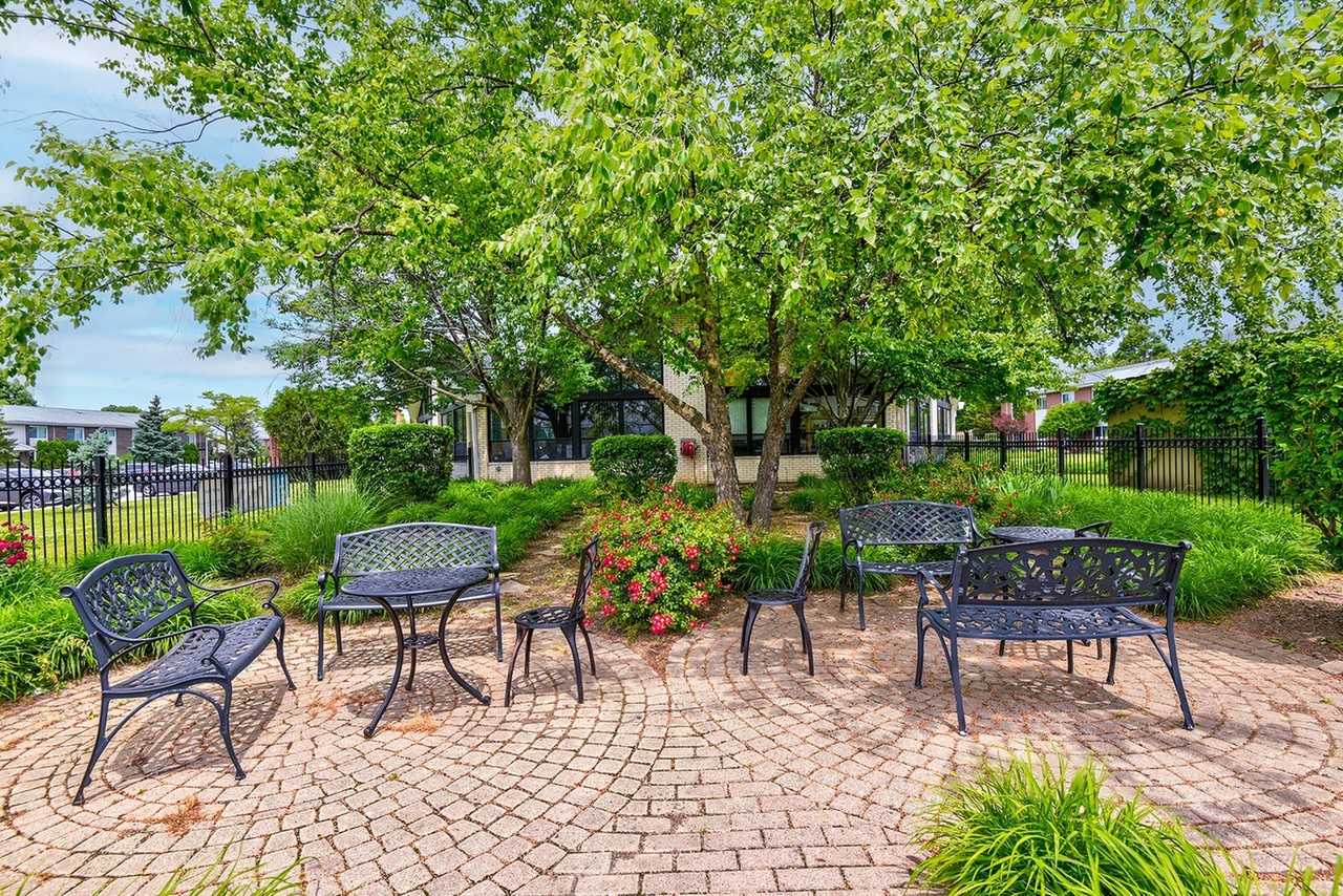 Park Ridge Commons - Photo 4 of 50