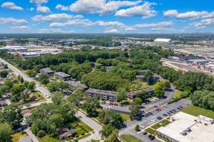 featured image of 2217 Tanglewood Dr