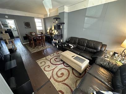 625 E Madison St - Photo 2 of 19