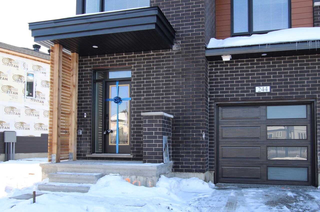 244 Ormiston Cresent, BRAND NEW CORNER UNIT, Barrhaven - Photo 2 of 42