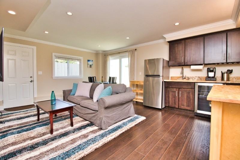 3340 Geoffrey Dr - Photo 3 of 20