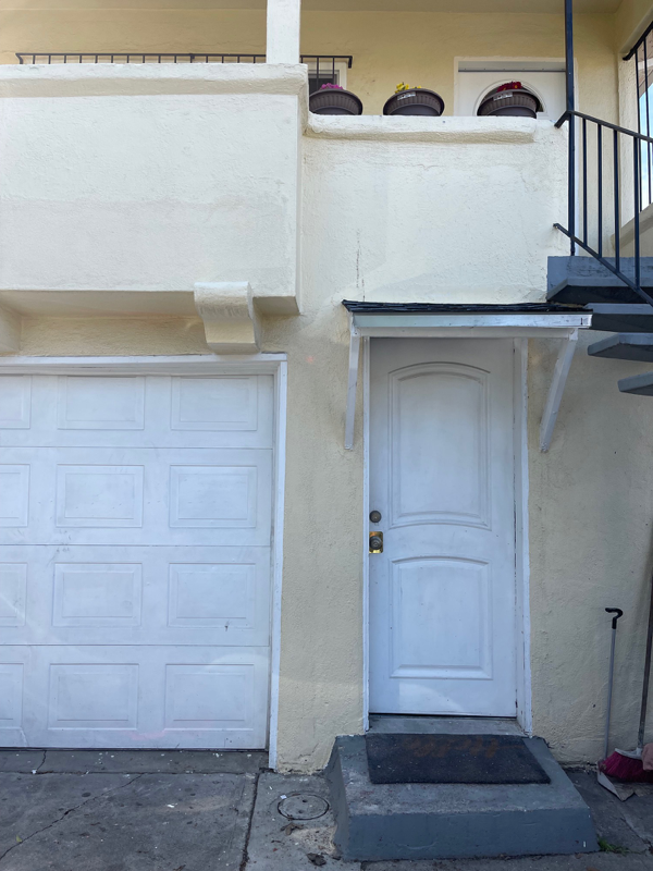 423 6th St - Photo 2 of 8