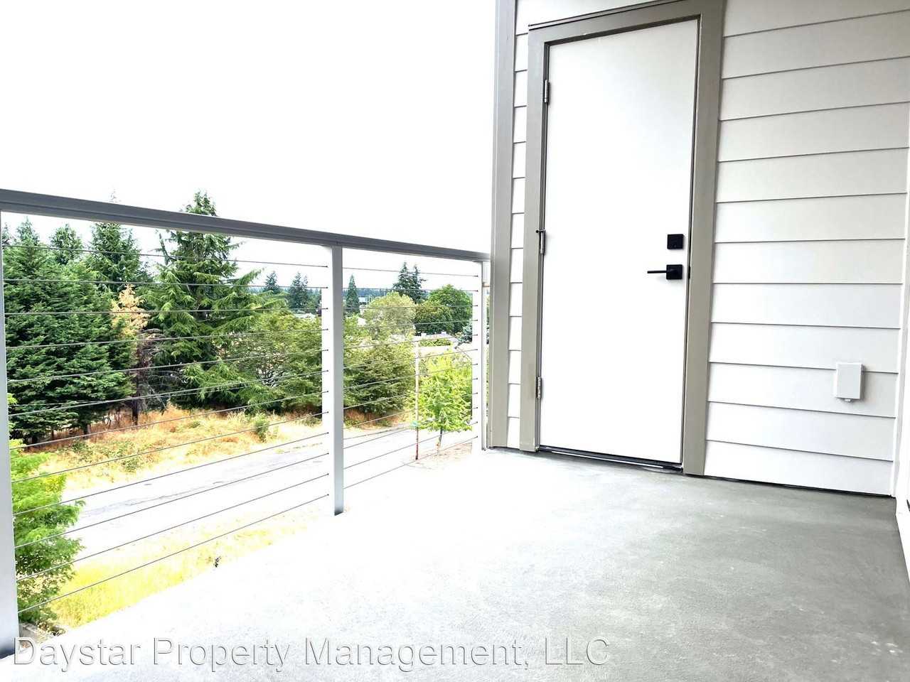 9025 Ne Hoyt St - Photo 3 of 10