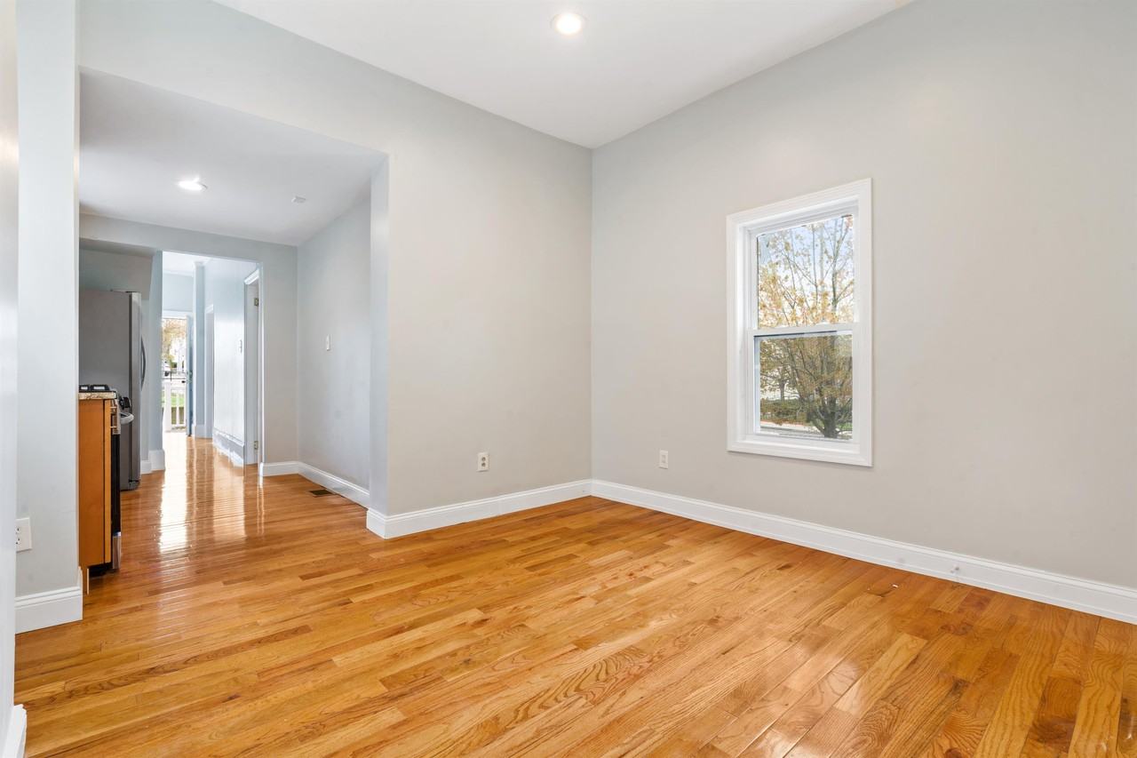 79 Derby St #1 - Photo 7 of 13