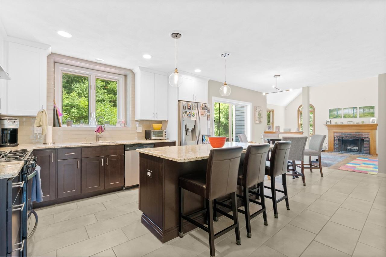 88 Providence Rd #1 - Photo 5 of 21