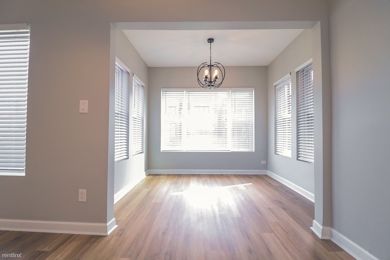 6110 S Saint Lawrence Ave - Photo 3 of 6