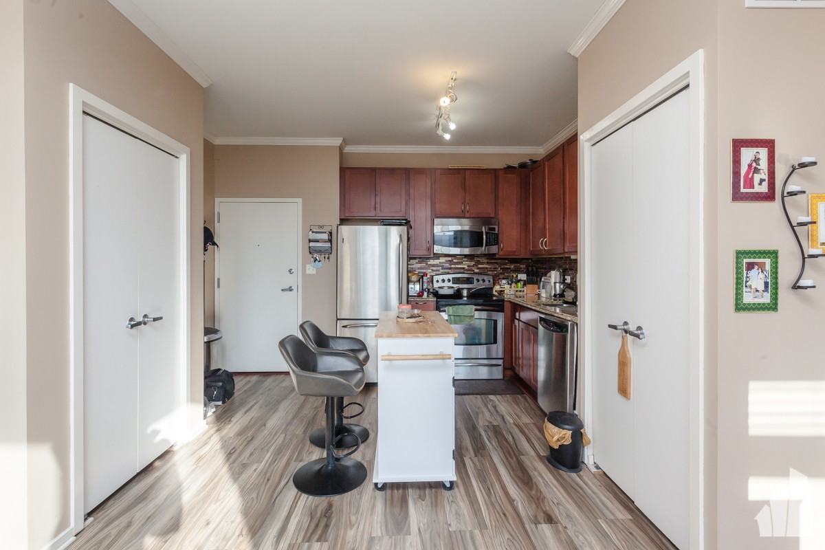 1 E 8th St #505 - Photo 5 of 25