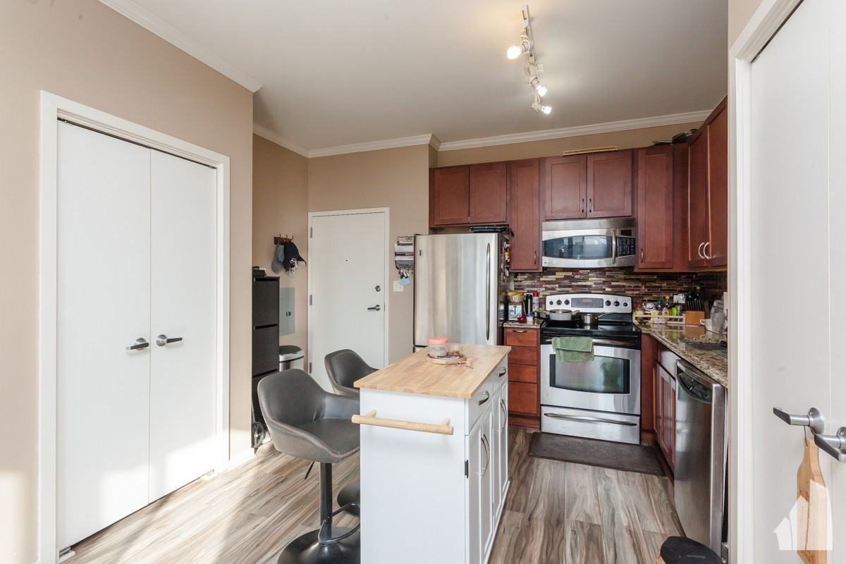 1 E 8th St #505 - Photo 6 of 25