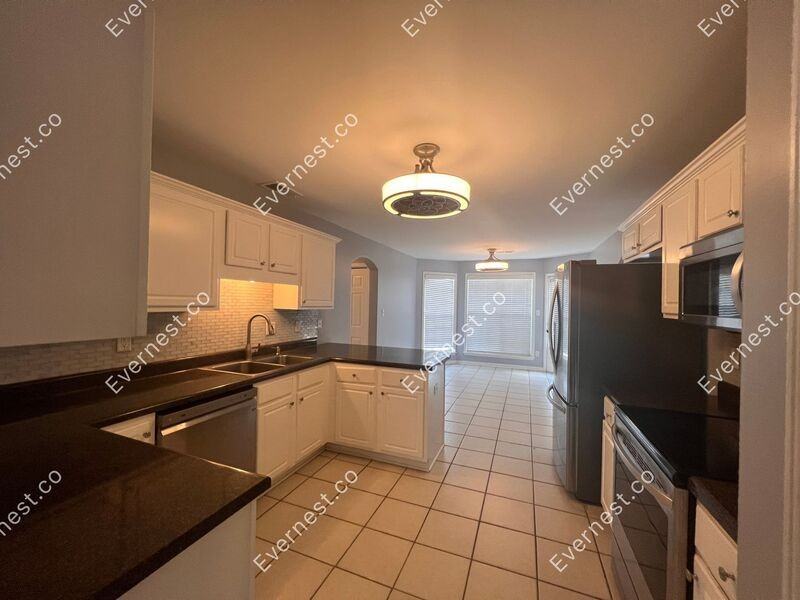 11168 Arlington Trace Dr - Photo 2 of 15