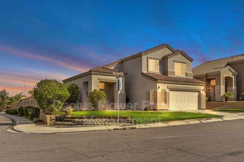 846 W Carob Dr - Photo 2 of 50