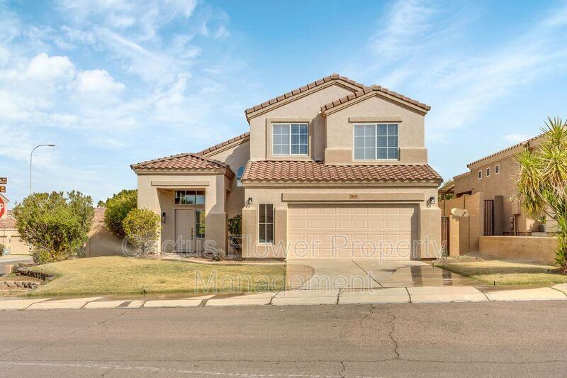 846 W Carob Dr - Photo 3 of 50