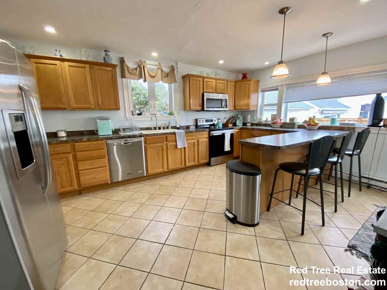 482 Beale St - Photo 7 of 47