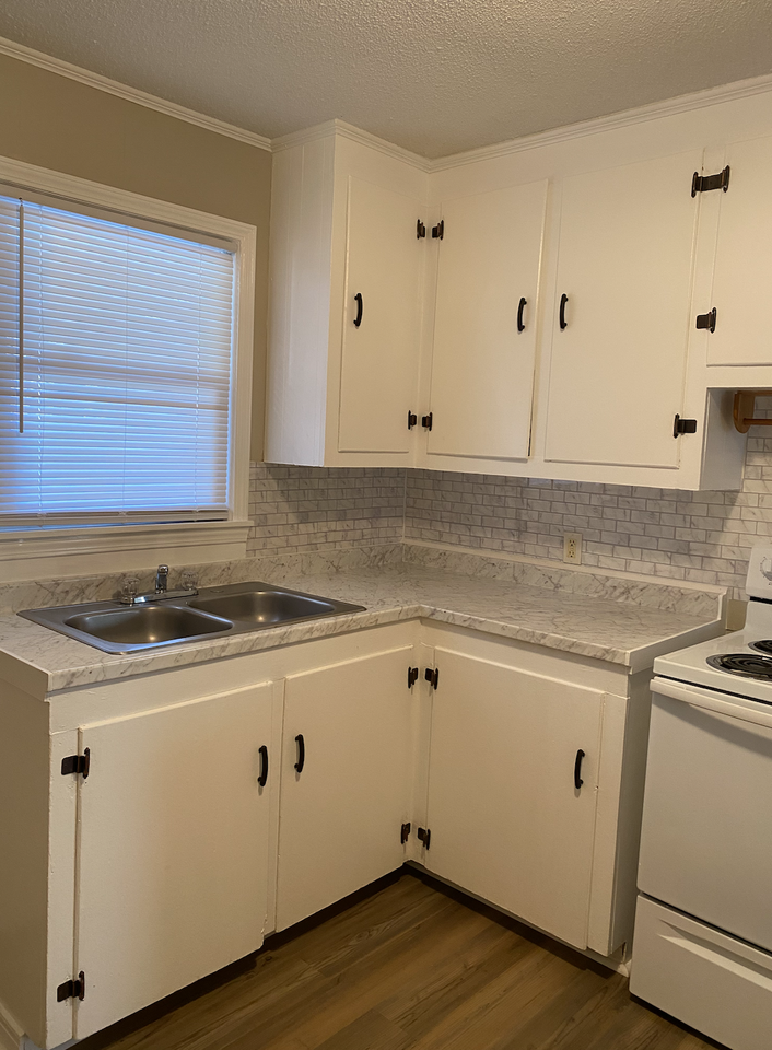 110 Evergreen Ln - Photo 2 of 19