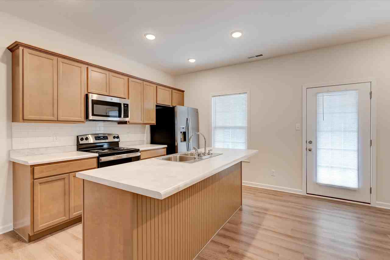 414 E Norton Rd #1 - Photo 5 of 36