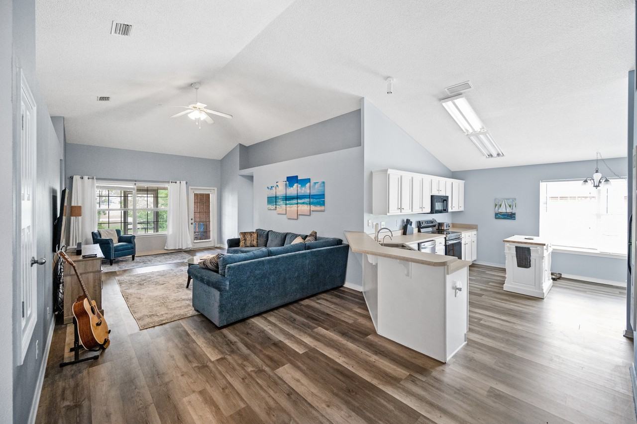 1460 W Fairway Dr #1 - Photo 6 of 23