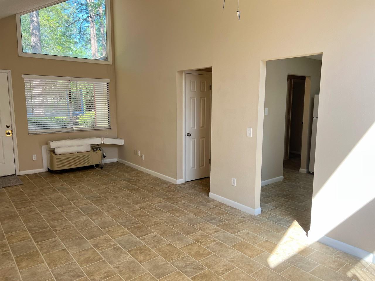 8160 San Jose Manor Dr E #4 - Photo 5 of 21