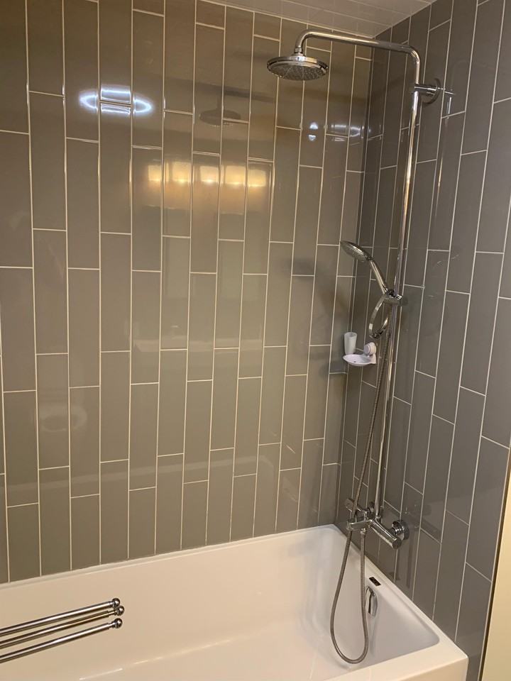 530 Hermitage Dr #1 - Photo 4 of 10