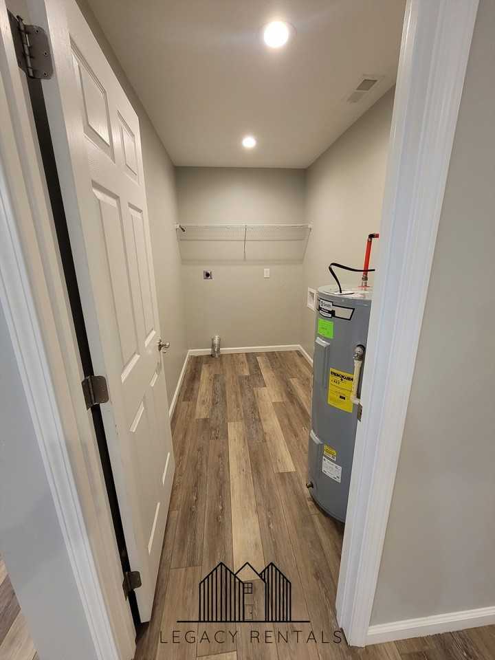 238 Longwood Ln #1 - Photo 3 of 10