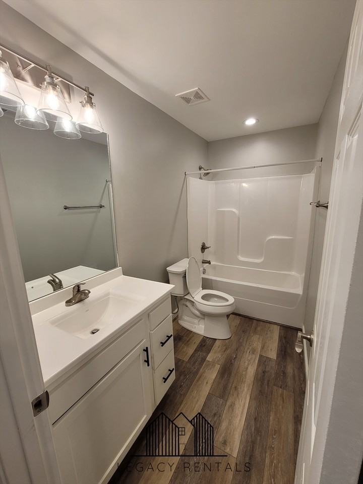 238 Longwood Ln #1 - Photo 6 of 10