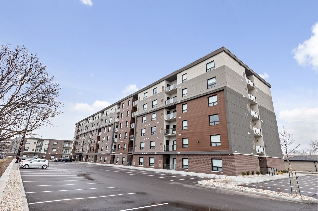 11870 Tecumseh Road East, Windsor, ON N8N 1L8 2 Bedroom Condo for