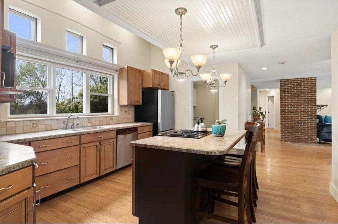 33 Cherry Hill St #1 - Photo 2 of 8