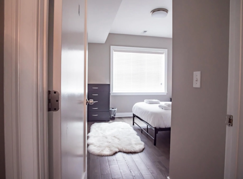 3555 16th St Nw - Photo 5 of 15