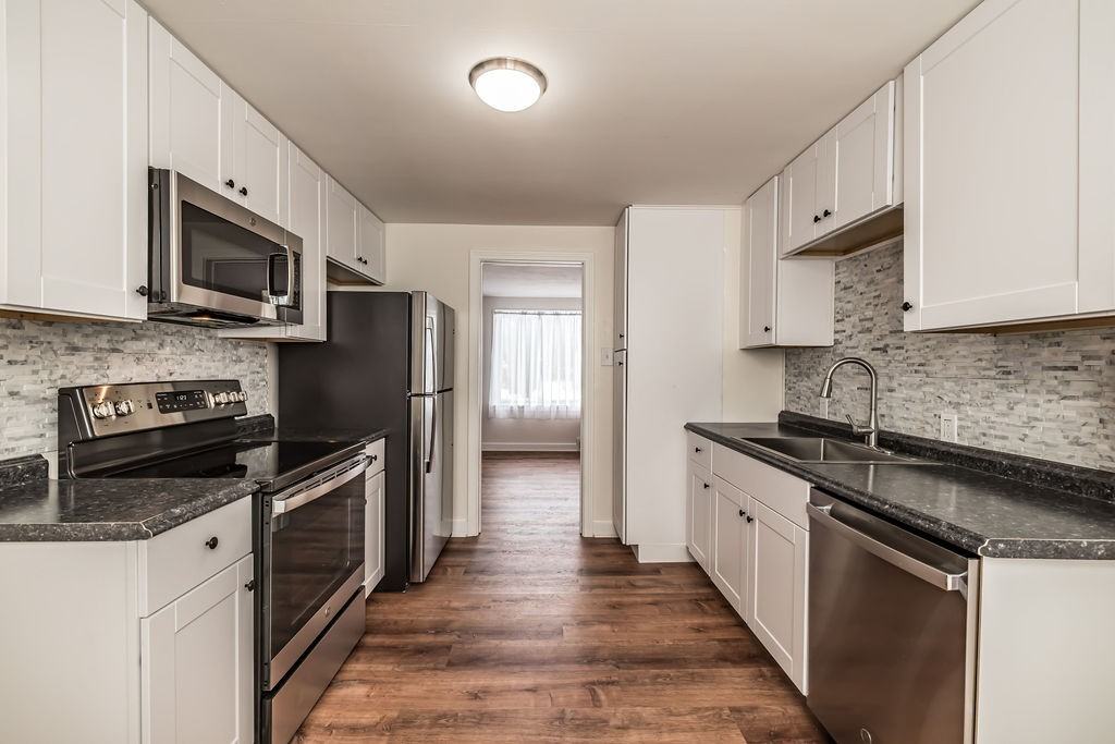 437 Church St #1 - Photo 5 of 37